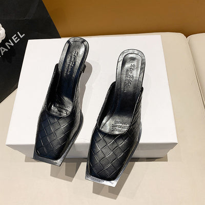 Online Celebrity Half Slippers Are Worn By Women