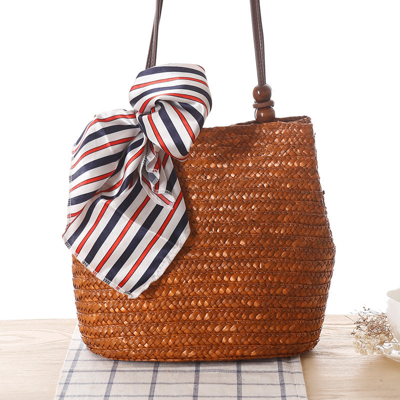 One-shoulder Straw Bag