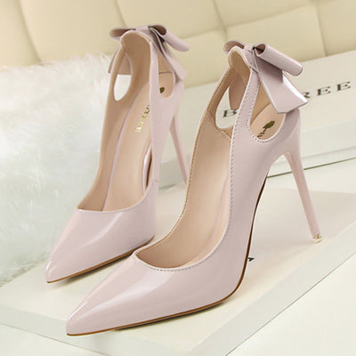 Pointed high heels stiletto