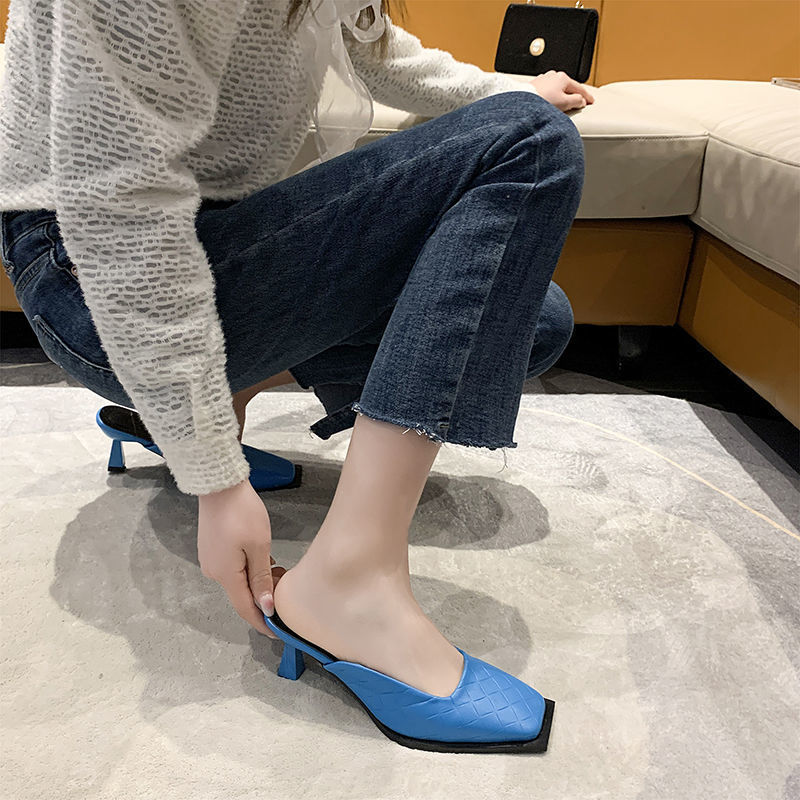 Online Celebrity Half Slippers Are Worn By Women